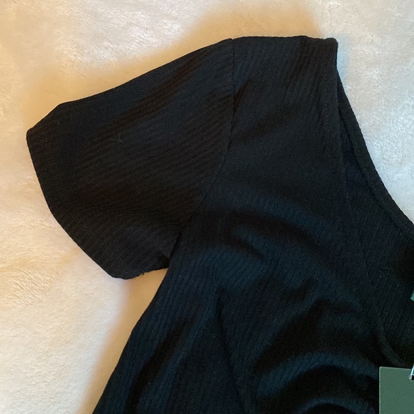 Black v neck crop top - Picture 4 of 7